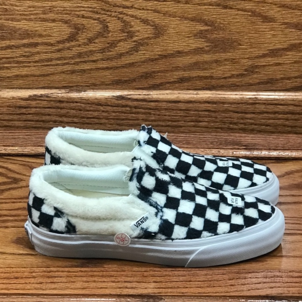 Vans Classic Slip‎ On Sherpa Checkerboard Blanc Shoes - Picture 2 of 8